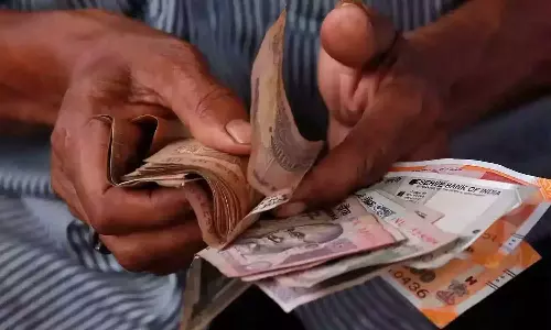 സർക്കാരിന്‍റെ പ്രതിമാസം 1000 രൂപ ധനസഹായം നൽകുന്ന സ്ത്രീ സുരക്ഷാ പദ്ധതിക്ക് ഇന്ന് തുടക്കം; ആര്‍ക്കൊക്കെ അപേക്ഷിക്കാം?