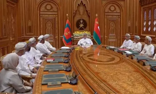 വികസന കുതിപ്പ് തുടരുന്ന ഒമാൻ കൗൺസിലിന്റെ പങ്കിനെ പ്രശംസിച്ച് സുൽത്താൻ