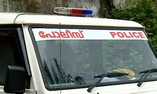 പയ്യന്നൂരില്‍ രണ്ട് മക്കളടക്കം കുടുംബത്തിലെ നാല് പേർ മരിച്ച നിലയിൽ