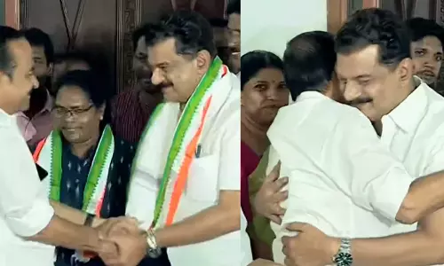 മുന്നണിപ്രവേശനത്തിന് പിന്നാലെ വി.ഡി സതീശനുമായി കൂടിക്കാഴ്ച നടത്തി പി.വി അന്‍വറും സി.കെ ജാനുവും