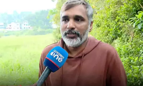 പൊലീസിനെ വിമർശിച്ചതിന് നടപടി; സീനിയർ സിപിഒ ഉമേഷ് വള്ളിക്കുന്നിനെ പിരിച്ചുവിട്ടു പൊലീസിനെ വിമർശിച്ചതിന് നടപടി; സീനിയർ സിപിഒ ഉമേഷ് വള്ളിക്കുന്നിനെ പിരിച്ചുവിട്ടു