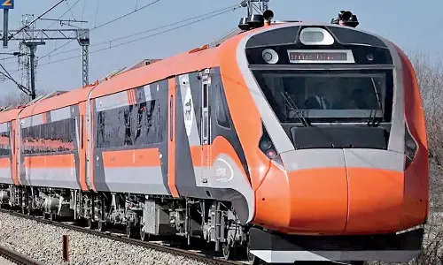 ഉത്തർപ്രദേശിൽ ട്രെയിനിടിച്ച് അഞ്ച് ബൈക്ക് യാത്രികർ മരിച്ചു