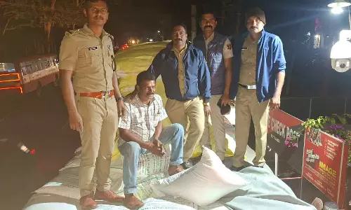 മുത്തങ്ങ ചെക്ക് പോസ്റ്റിൽ നാലര ടണ്ണോളം നിരോധിത പുകയില ഉത്പന്നങ്ങൾ പിടികൂടി