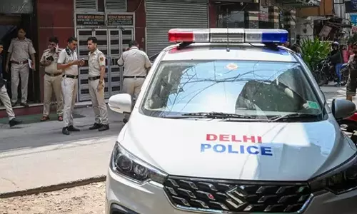 മദ്യം നൽകിയ ശേഷം 13 വയസ്സുകാരിയെ ബലാത്സംഗത്തിന് ഇരയാക്കി; ഡൽഹിയിൽ രണ്ടുപേർ അറസ്റ്റിൽ