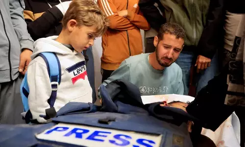 ഗസ്സ വംശഹത്യ: കൊല്ലപ്പെട്ടത് ഫലസ്തീൻ മാധ്യമപ്രവർത്തകരുടെ 706 കുടുംബാംഗങ്ങൾ