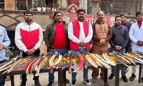 മുസ്‌ലിം വിരുദ്ധ മുദ്രാവാക്യം മുഴക്കി വാളുകൾ വിതരണം ചെയ്തു; ആറ് ഹിന്ദു രക്ഷാദൾ പ്രവർത്തകർ അറസ്റ്റിൽ