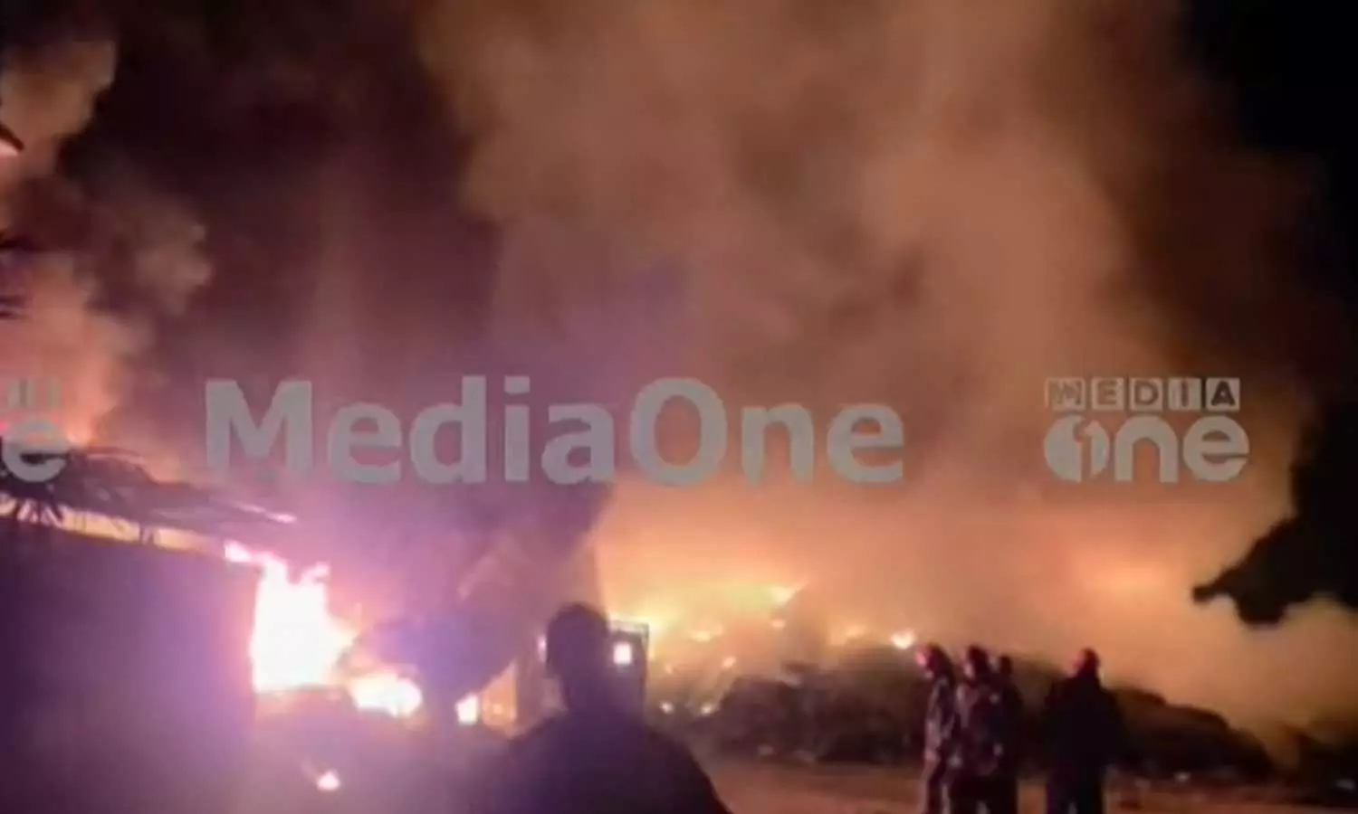 താമരശ്ശേരിയിൽ വൻ തീപിടിത്തം;  മാലിന്യ സംസ്കരണ പ്ലാന്റ് കത്തി നശിച്ചു