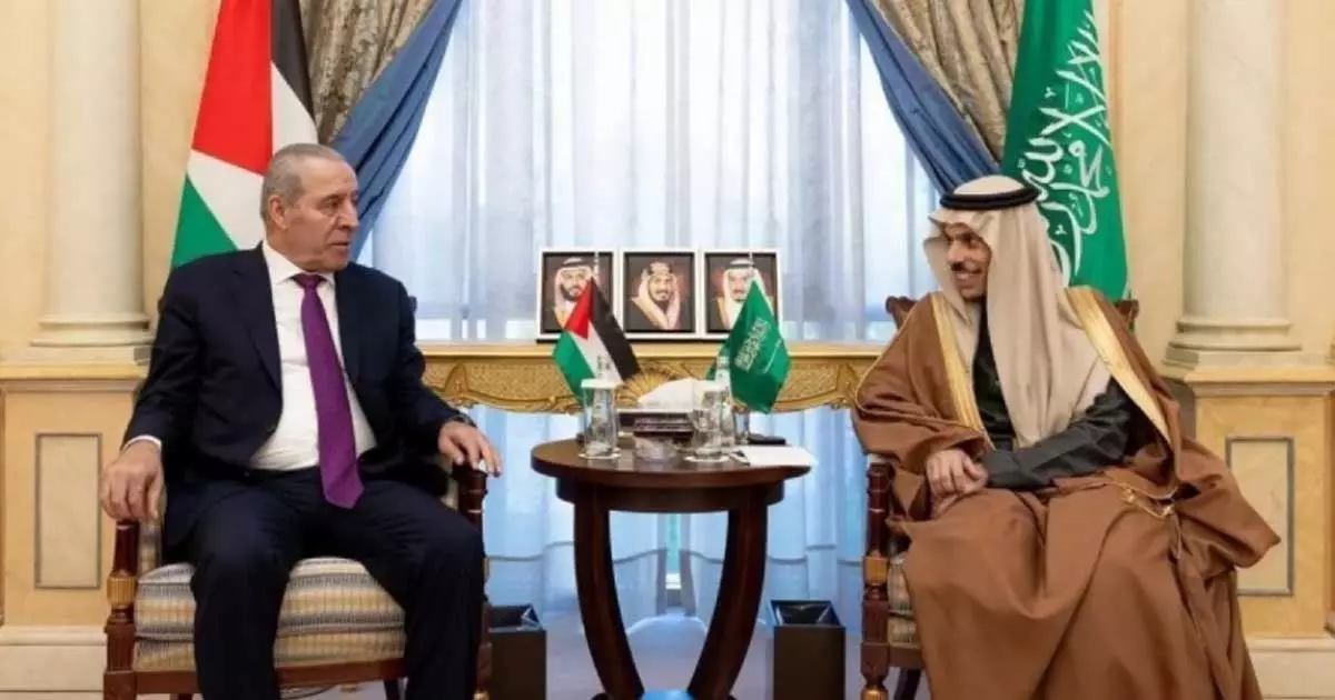 ​റിയാദിൽ ഫലസ്തീൻ വൈസ് പ്രസിഡന്റുമായി കൂടിക്കാഴ്ച നടത്തി സൗദി വിദേശകാര്യ മന്ത്രി