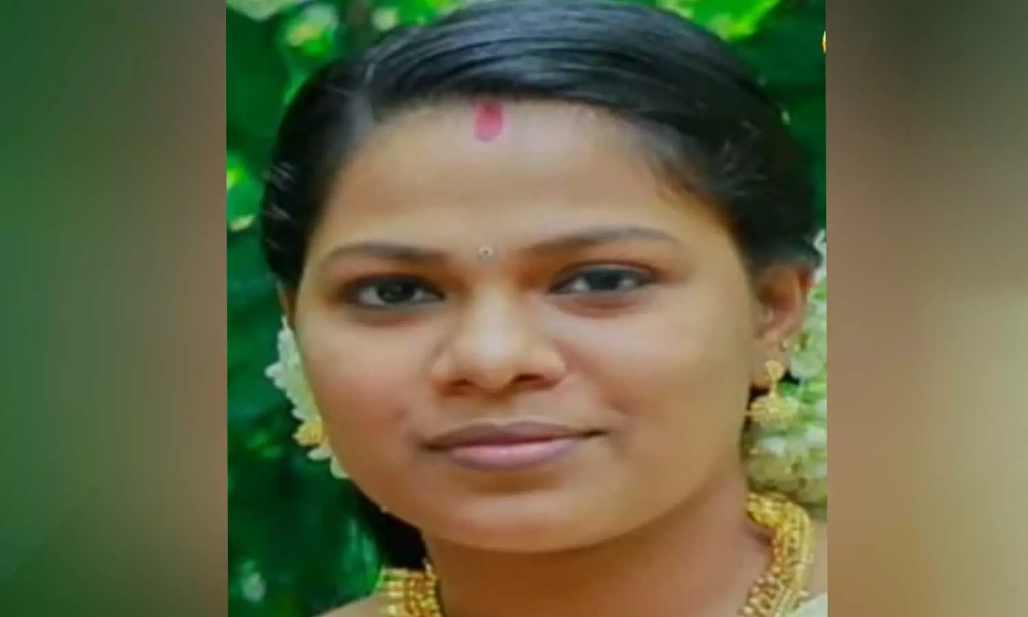 എറണാകുളത്ത് പ്രസവ ചികിത്സക്കിടെ യുവതിക്ക് ദാരുണാന്ത്യം; ചികിത്സാപ്പിഴവെന്ന് ബന്ധുക്കള് എറണാകുളത്ത് പ്രസവ ചികിത്സക്കിടെ യുവതിക്ക് ദാരുണാന്ത്യം; ചികിത്സാപ്പിഴവെന്ന് ബന്ധുക്കള്