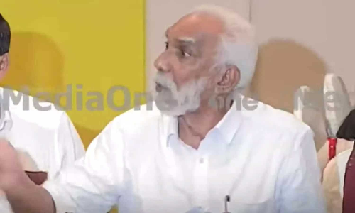 ഒപ്പം നിൽക്കണം; മറ്റത്തൂരിലെ ബിജെപി സഖ്യം എതിർത്തയാളെ സ്വാധീനിക്കാൻ ശ്രമിച്ച് വിമത നേതാക്കൾ