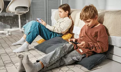 സ്മാർട്ട്ഫോൺ ഉപയോഗം വല്ലാതെ കൂടുന്നുണ്ടോ? കുറക്കണമെന്ന് തോന്നിയിട്ടുണ്ടോ? ഇക്കാര്യങ്ങൾ അറിഞ്ഞിരിക്കാം