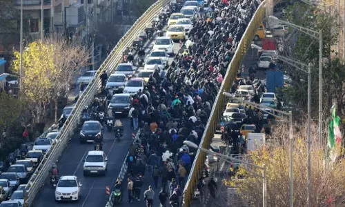 ഇറാൻ പ്രക്ഷോഭം; കൊല്ലപ്പെട്ടവരുടെ എണ്ണം എട്ടായി, അടിച്ചമർത്തിയാൽ ഇടപെടുമെന്ന് ട്രംപ്