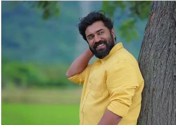 മോനേ, നിന്നെ ജനം ഇത്രയും സ്നേഹിക്കുന്നുണ്ടോ. എനിക്കു പോലും വിശ്വസിക്കാനാവുന്നില്ല; സര്വ്വം മായ കണ്ട് മമ്മി പറഞ്ഞു: നിവിൻ പോളി മോനേ, നിന്നെ ജനം ഇത്രയും സ്നേഹിക്കുന്നുണ്ടോ. എനിക്കു പോലും വിശ്വസിക്കാനാവുന്നില്ല; സര്വ്വം മായ കണ്ട് മമ്മി പറഞ്ഞു: നിവിൻ പോളി