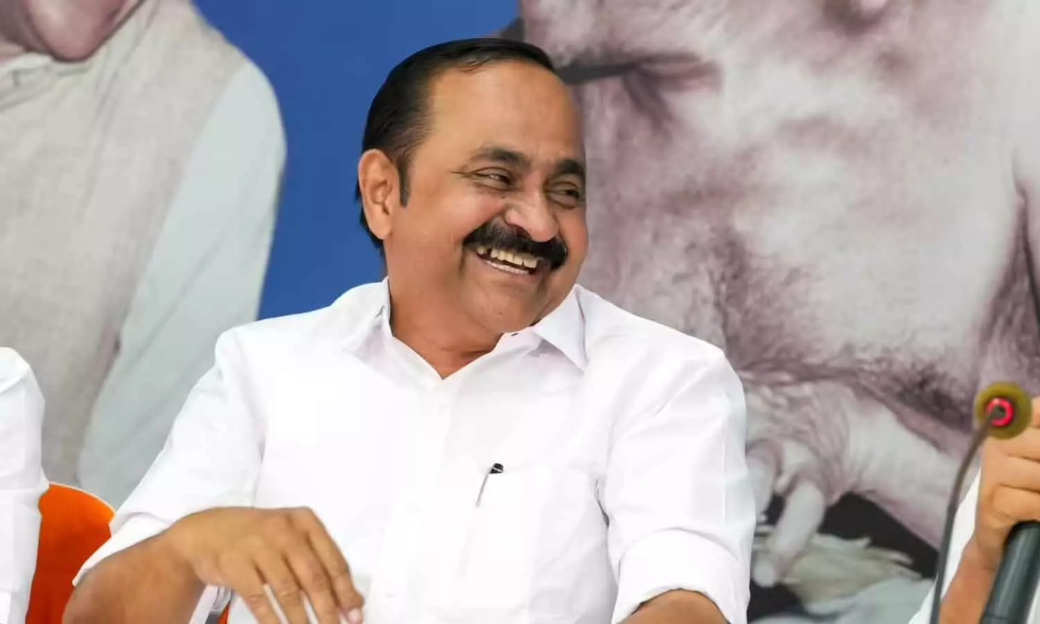 പുനർജനി പദ്ധതി: വി.ഡി സതീശൻ പണം വാങ്ങിയെന്നതിന് തെളിവില്ല, വിജിലൻസ് റിപ്പോർട്ട് പുറത്ത് പുനർജനി പദ്ധതി: വി.ഡി സതീശൻ പണം വാങ്ങിയെന്നതിന് തെളിവില്ല, വിജിലൻസ് റിപ്പോർട്ട് പുറത്ത്