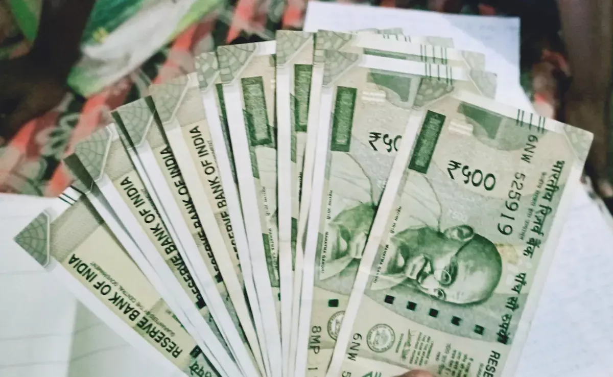 2026 മാർച്ചോടെ 500 രൂപ നോട്ടുകൾ നിർത്തലാക്കുമോ? സോഷ്യൽമീഡിയയിൽ പ്രചരിക്കുന്നതിന്‍റെ യാഥാര്‍ഥ്യമെന്ത്!