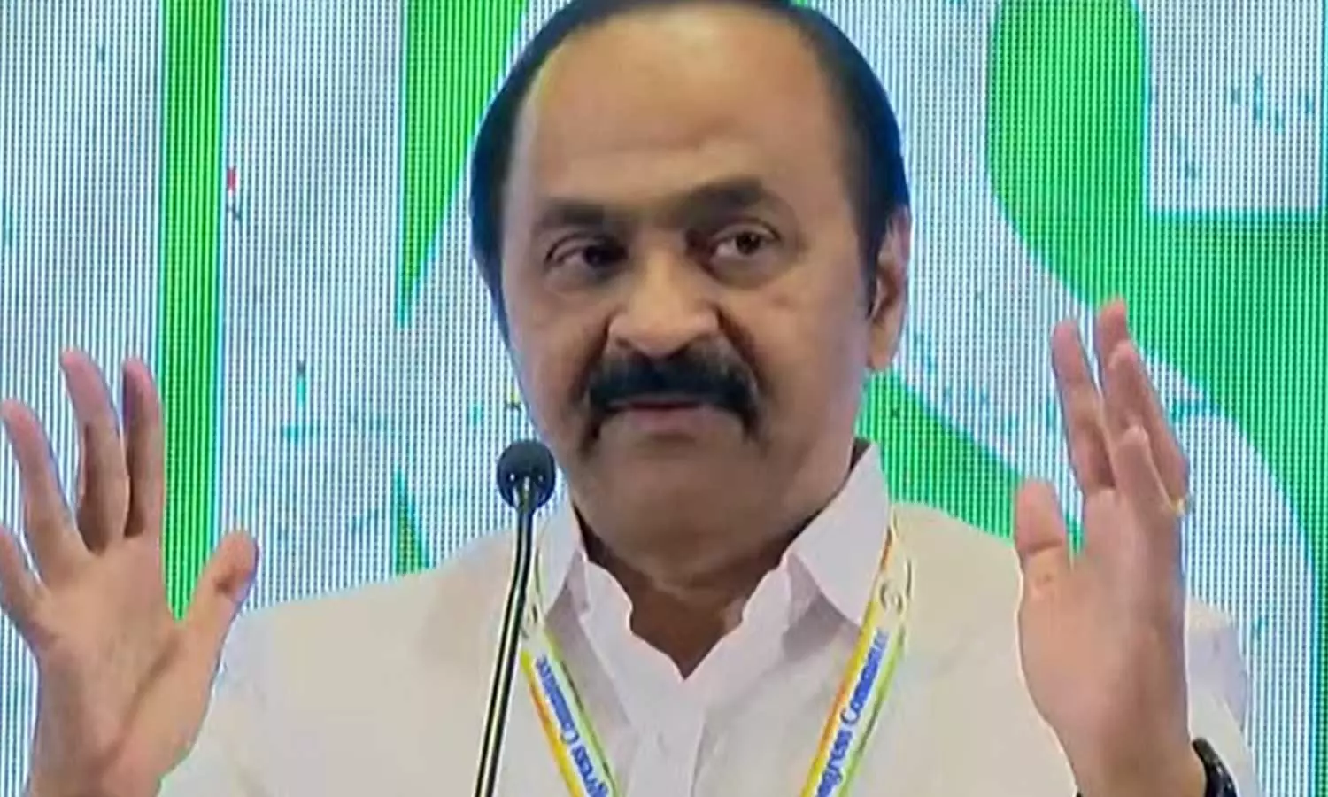 മുഖ്യമന്ത്രി സ്ഥാനത്തിനായി ഒരാളും പിണങ്ങില്ല, ഇത് ടീം യുഡിഎഫ്; വി.ഡി സതീശന് മുഖ്യമന്ത്രി സ്ഥാനത്തിനായി ഒരാളും പിണങ്ങില്ല, ഇത് ടീം യുഡിഎഫ്; വി.ഡി സതീശന്