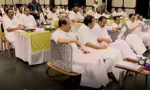 സമരാഹ്വാനവുമായി കോൺഗ്രസ് നേതൃക്യാമ്പ് സമാപിച്ചു സമരാഹ്വാനവുമായി കോൺഗ്രസ് നേതൃക്യാമ്പ് സമാപിച്ചു