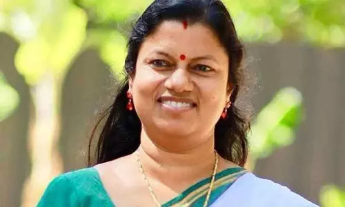 മേയർക്കൊപ്പം കോൺഗ്രസ് നേതാവിന്റെ ഖബറിടം സന്ദർശിച്ച ബിന്ദു കൃഷ്ണക്കെതിരെ വിദ്വേഷ പ്രചാരണം