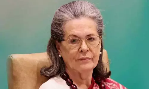 ശ്വാസതടസം; സോണിയ ഗാന്ധിയെ ആശുപത്രിയിൽ പ്രവേശിപ്പിച്ചു