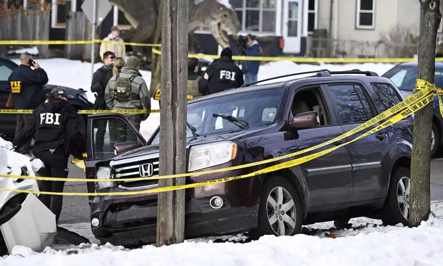 മിനിയാപൊളിസിൽ യുവതിയെ വെടിവെച്ച് കൊന്ന് ഇമിഗ്രേഷന് ഉദ്യാേഗസ്ഥന്, വെടിവെപ്പ് അനധികൃത കുടിയേറ്റക്കാരെ കണ്ടെത്താനുള്ള പരിശോധനയ്ക്കിടെ മിനിയാപൊളിസിൽ യുവതിയെ വെടിവെച്ച് കൊന്ന് ഇമിഗ്രേഷന് ഉദ്യാേഗസ്ഥന്, വെടിവെപ്പ് അനധികൃത കുടിയേറ്റക്കാരെ കണ്ടെത്താനുള്ള പരിശോധനയ്ക്കിടെ