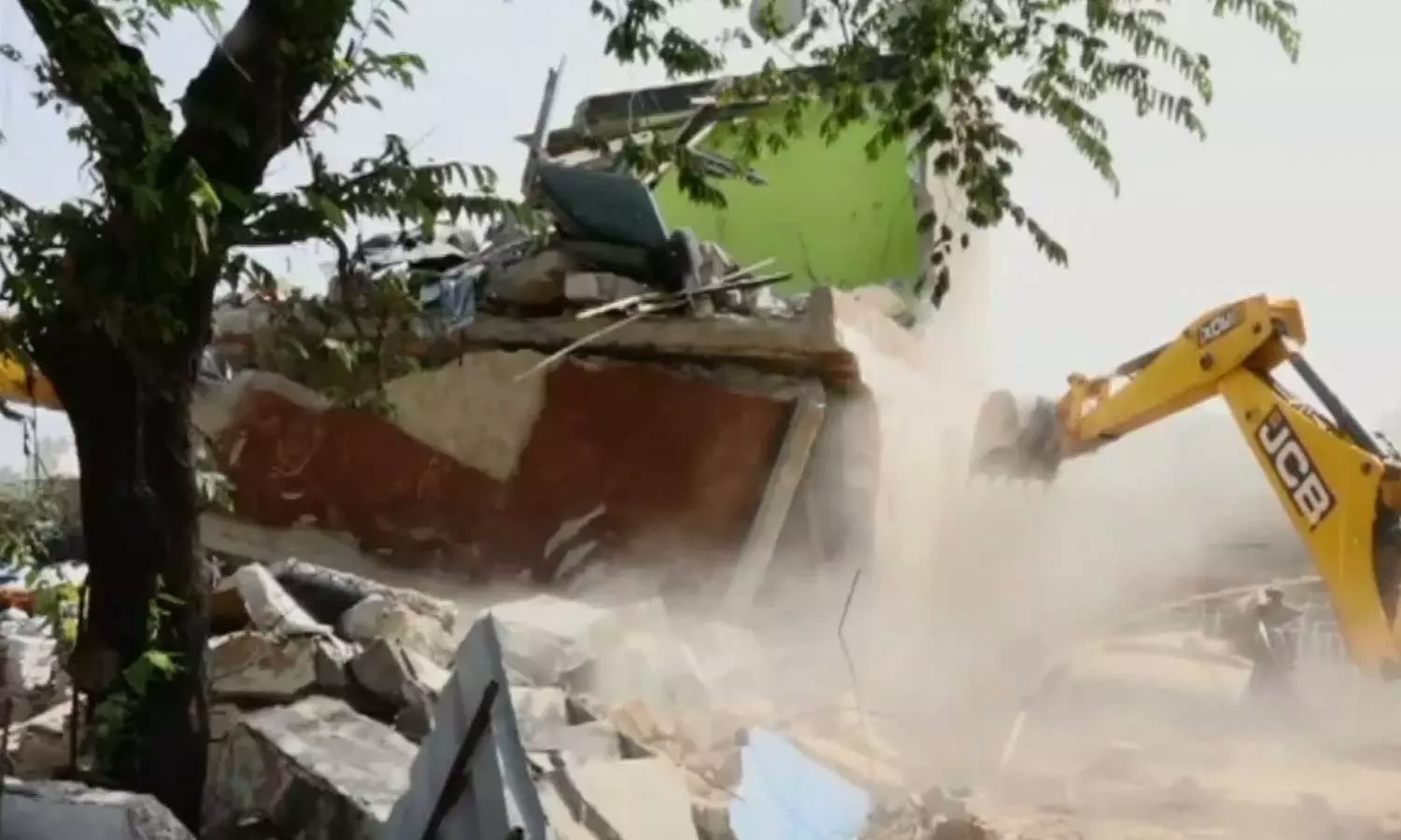 കർണാടകയിൽ വീണ്ടും ബുൾഡോസർ രാജ്; തനിസാന്ദ്രയിൽ 60 വീടുകൾ പൊളിച്ചുമാറ്റി കർണാടകയിൽ വീണ്ടും ബുൾഡോസർ രാജ്; തനിസാന്ദ്രയിൽ 60 വീടുകൾ പൊളിച്ചുമാറ്റി