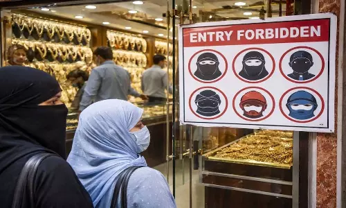 ഹിജാബ്, ബുർഖ, മാസ്ക് ധരിച്ചവർക്ക് സ്വര്‍ണക്കടയില്‍ പ്രവേശനമില്ല; നിയന്ത്രണമേര്‍പ്പെടുത്തി ബിഹാറിലെ ജ്വല്ലറി ഉടമകള്‍
