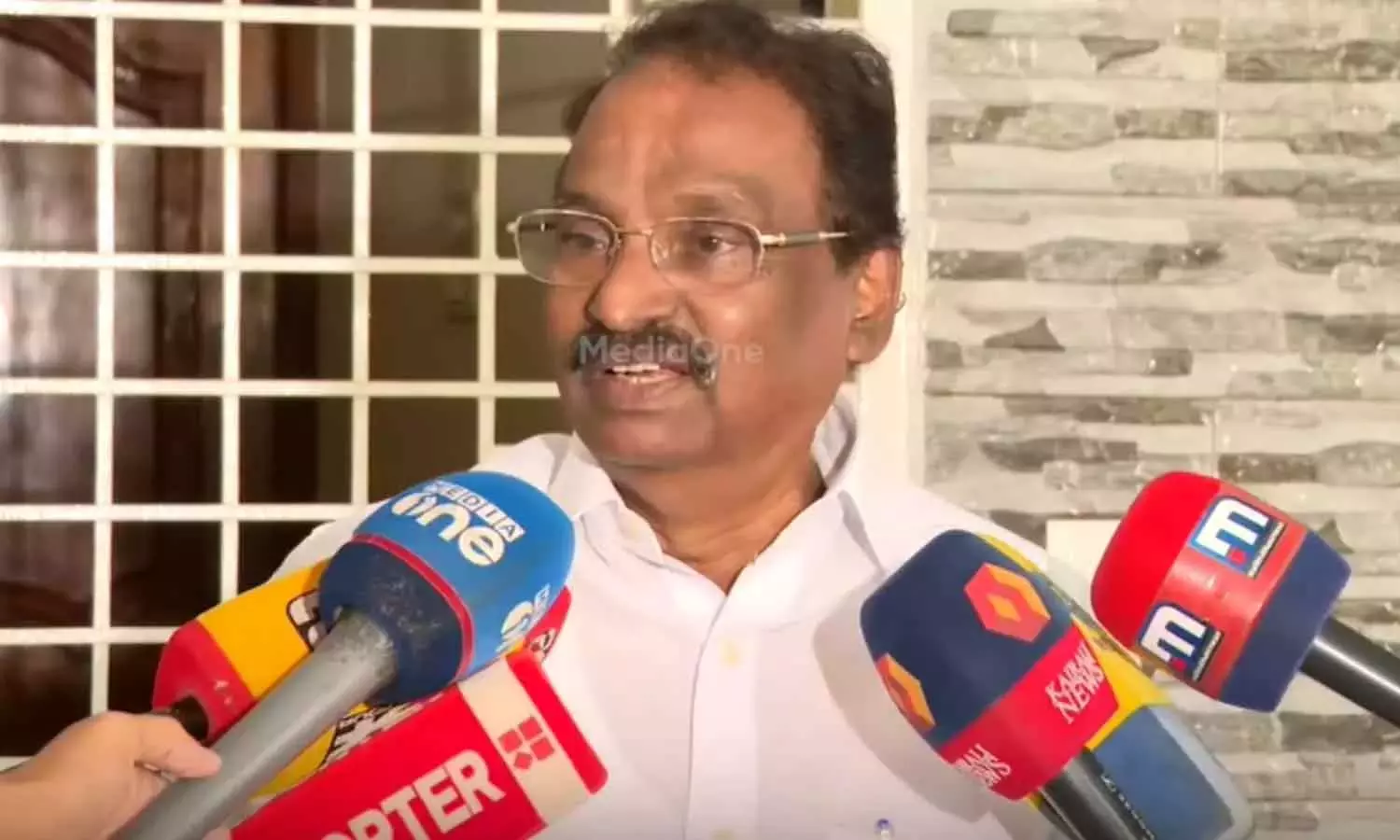 കലാപത്തിന് ഗൂഢാലോചന നടത്തി: എ.കെ ബാലൻ്റെ പ്രസ്താവനയിൽ സിപിഎം രണ്ടുതട്ടിൽ കലാപത്തിന് ഗൂഢാലോചന നടത്തി: എ.കെ ബാലൻ്റെ പ്രസ്താവനയിൽ സിപിഎം രണ്ടുതട്ടിൽ