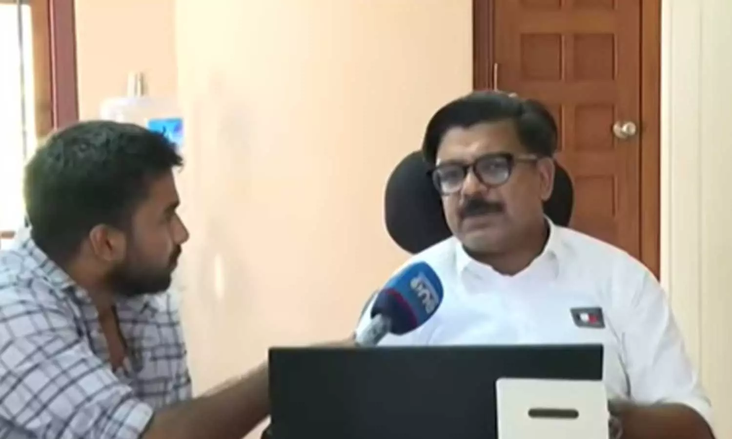 ഇത്തവണയും മൂവാറ്റുപുഴ തന്നെ: കോതമംഗലത്ത് മത്സരിക്കുമെന്ന അഭ്യൂഹങ്ങൾ തള്ളി മാത്യു കുഴൽനാടൻ ഇത്തവണയും മൂവാറ്റുപുഴ തന്നെ: കോതമംഗലത്ത് മത്സരിക്കുമെന്ന അഭ്യൂഹങ്ങൾ തള്ളി മാത്യു കുഴൽനാടൻ