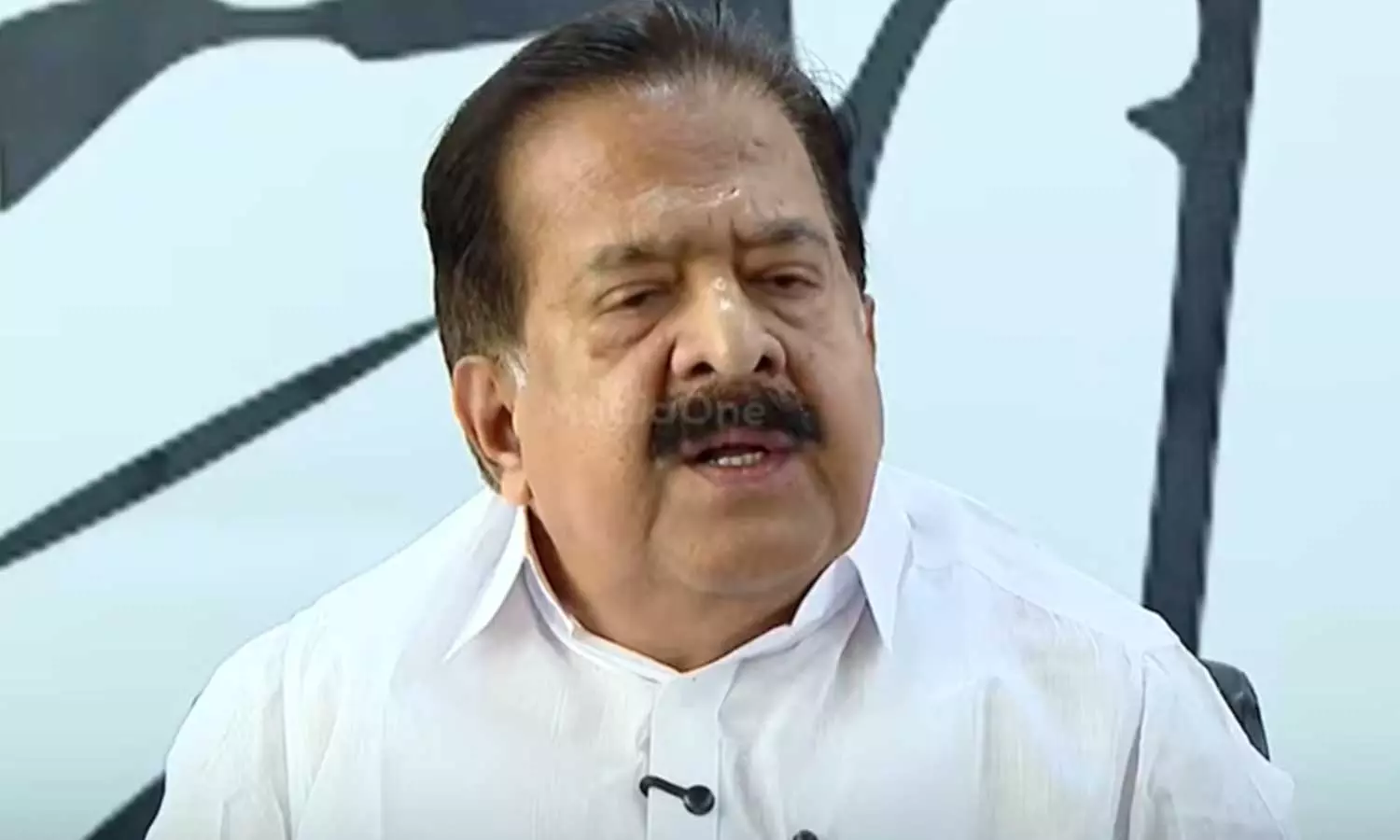 ബിജെപി അജണ്ടയ്ക്കനുസരിച്ച് കേരളത്തെ രൂപപ്പെടുത്താൻ പിണറായിയുടെ ശ്രമം: രമേശ് ചെന്നിത്തല ബിജെപി അജണ്ടയ്ക്കനുസരിച്ച് കേരളത്തെ രൂപപ്പെടുത്താൻ പിണറായിയുടെ ശ്രമം: രമേശ് ചെന്നിത്തല