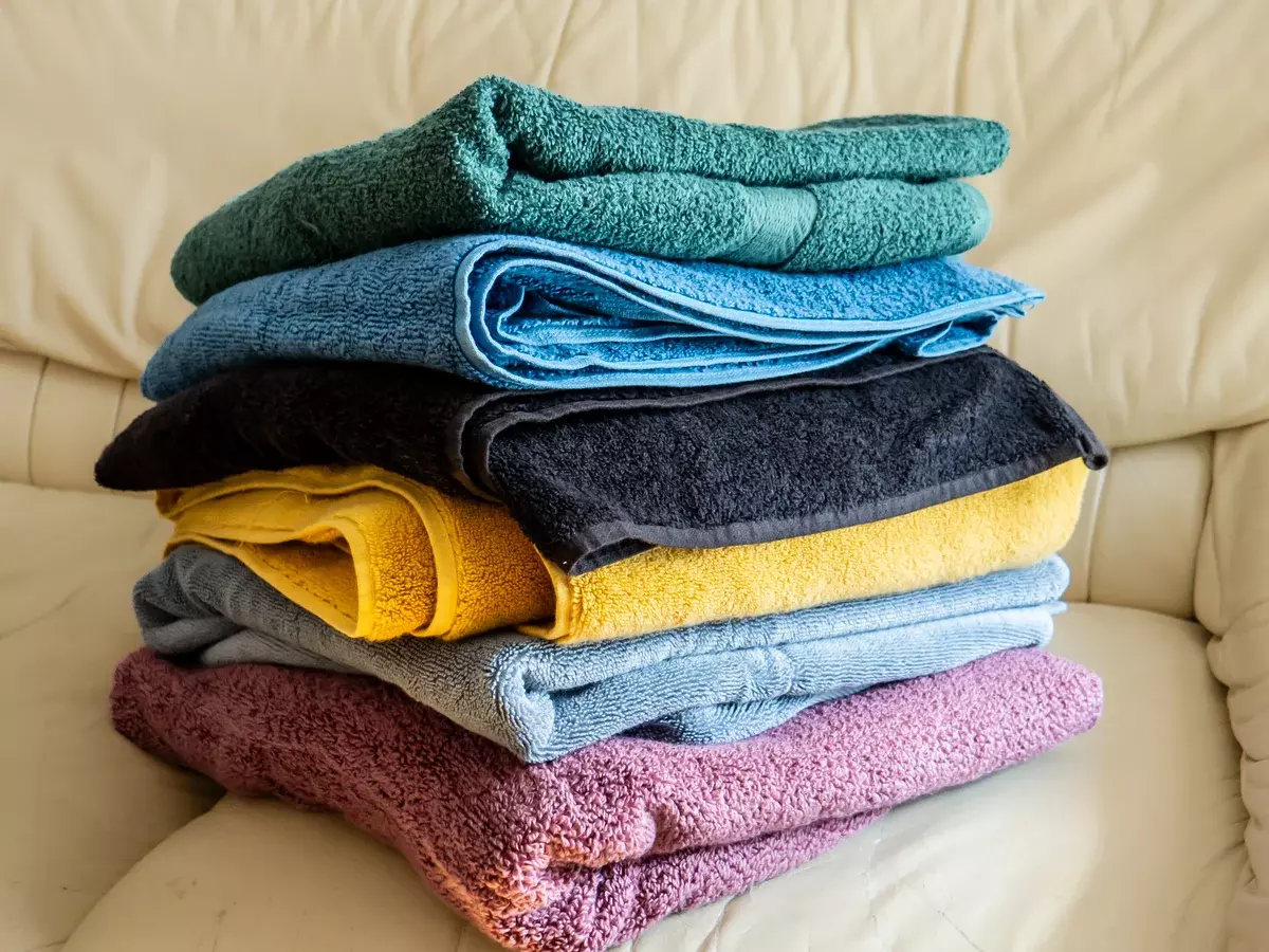 ബാത് ടവലുകളിലെ ബോര്‍ഡര്‍ വെറുതെയല്ല, പിന്നിൽ കാരണങ്ങളുണ്ട്!