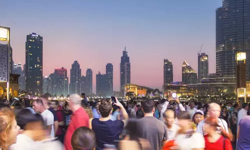 യുഎഇ നൽകുന്ന ഉറപ്പ്!; ഒറ്റക്ക് യാത്ര ചെയ്യുന്നവർക്ക് ഏറ്റവും സുരക്ഷയുള്ള നഗരങ്ങളായി അബൂദബിയും ദുബൈയും