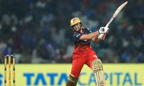 നദീൻ കൊടുങ്കാറ്റായി;വനിതാ പ്രീമിയർ ലീ​ഗിലെ ആദ്യ മത്സരത്തിൽ ആർസിബിക്ക് ജയം