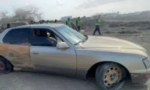 Two arrested in Sohar after three cars collided