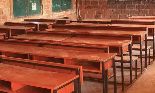 കണ്ണൂരിൽ സ്കൂൾ കെട്ടിടത്തിൽ നിന്ന് ചാടിയ വിദ്യാര്‍ഥിക്ക് ഗുരുതര പരിക്ക്