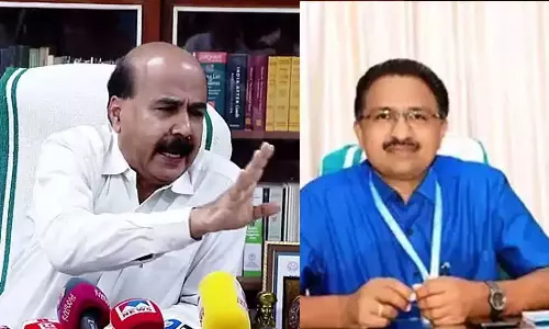 കേരള സര്‍വകലാശാല വിസി മോഹന്‍ കുന്നുമ്മലിന് തിരിച്ചടി; അനിൽകുമാറിന് നൽകിയ ചാർജ് മെമോയ്ക്ക് ഹൈക്കോടതി സ്റ്റേ