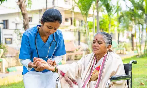 മാതാപിതാക്കളെ പരിപാലിക്കാത്ത ജീവനക്കാർക്കെതിരെ തെലങ്കാന;  ശമ്പളത്തിൻ്റെ 10 ശതമാനം പിടിച്ചെടുക്കും, പദ്ധതി ഇങ്ങനെ
