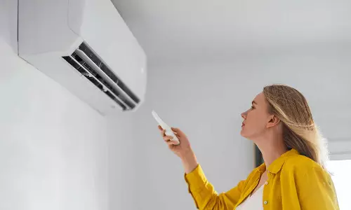 എസിയില്‍ ദീര്‍ഘനേരം ഇരിക്കുന്നവരാണോ?; കാത്തിരിക്കുന്നത് നിരവധി ആരോഗ്യപ്രശ്നങ്ങള്‍