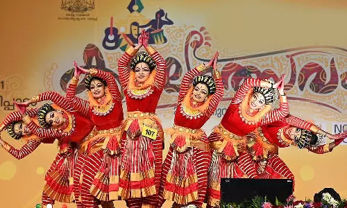 ആളൊരുങ്ങി അരങ്ങൊരുങ്ങി..; തൃശൂരിൽ കലാപൂരത്തിന് ഇന്ന് കൊടിയേറും