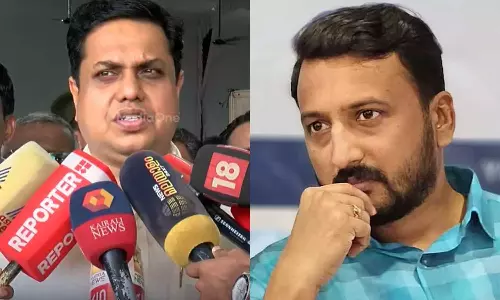 നിയമസഭാംഗത്തിന്‍റെ പരാതിയില്ലെങ്കിൽ അയോഗ്യതാ നടപടികളിലേക്ക് കടക്കാനാവില്ലെന്ന് സ്പീക്കർ; പിന്നാലെ രാഹുലിനെ അയോഗ്യനാക്കണമെന്ന് സ്പീക്കർക്ക് എംഎൽഎയുടെ പരാതി