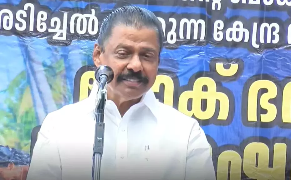 അസുഖമാണെന്ന് പറഞ്ഞ് അയിഷാ ഒരു കമ്മിറ്റിയിലും പങ്കെടുത്തിരുന്നില്ല, അതെന്താണെന്ന് എല്ലാവർക്കും മനസിലായി; എം.വി ഗോവിന്ദൻ അസുഖമാണെന്ന് പറഞ്ഞ് അയിഷാ ഒരു കമ്മിറ്റിയിലും പങ്കെടുത്തിരുന്നില്ല, അതെന്താണെന്ന് എല്ലാവർക്കും മനസിലായി; എം.വി ഗോവിന്ദൻ