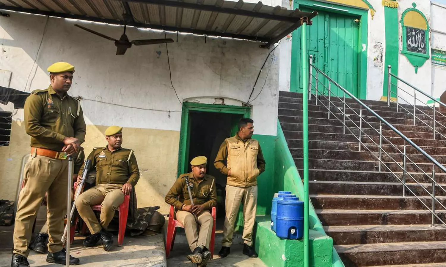 സാംഭാൽ വെടിവെപ്പ്: പൊലീസുകാർക്കെതിരെ എഫ്ഐആർ രജിസ്റ്റർ ചെയ്യാൻ കോടതി ഉത്തരവ്; വിസമ്മതിച്ച് എസ്പി സാംഭാൽ വെടിവെപ്പ്: പൊലീസുകാർക്കെതിരെ എഫ്ഐആർ രജിസ്റ്റർ ചെയ്യാൻ കോടതി ഉത്തരവ്; വിസമ്മതിച്ച് എസ്പി