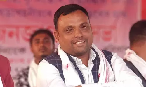 കോൺഗ്രസിൽ ചേർന്ന് മൂന്നാം ദിവസം തന്നെ രാജിവെച്ച് മുൻ വിദ്യാർഥി നേതാവ് രെജാവുൾ കരിം സർക്കാർ: അസമിൽ സംഭവിക്കുന്നത്...