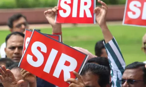 മുസ്‌ലിം വോട്ടുകൾ വെട്ടാൻ ബിജെപി സമ്മർദം ചെലുത്തുന്നു; ആത്മഹത്യ ഭീഷണിയുമായി ബിഎൽഒ