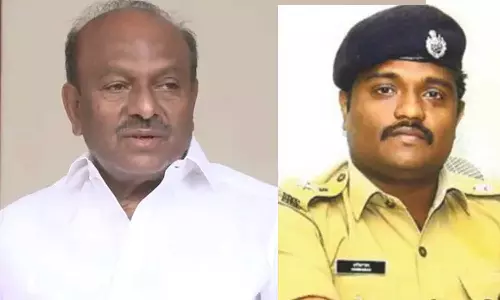 സ്വർണക്കൊള്ള കേസിലെ ഹൈക്കോടതി വിമർശനം; കൊച്ചി പൊലീസ് കമ്മീഷണർ ഹരിശങ്കറിനെ മാറ്റി