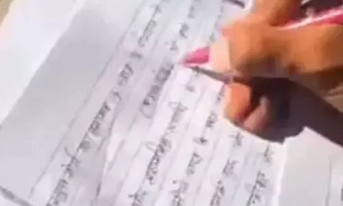 ഉത്തര കടലാസുകൾ പരിശോധിച്ച് വിദ്യാർഥികൾ; വീഡിയോ പ്രചരിച്ചതിന് പിന്നാലെ നടപടിക്കൊരുങ്ങി സർവകലാശാല