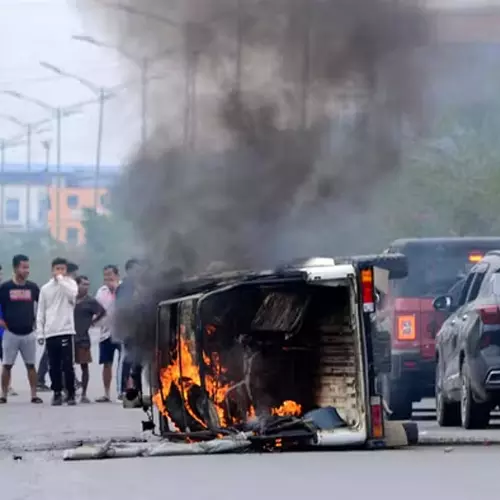 മണിപ്പൂർ കലാപത്തിനിടെ കൂട്ടബലാത്സംഗത്തിനിരയായ യുവതി മരിച്ചു
