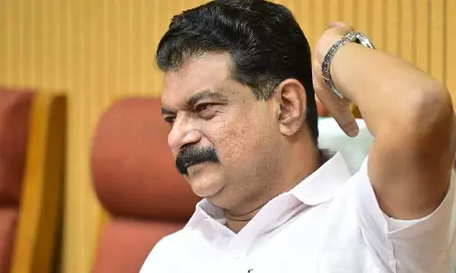 പി.വി അന്‍വറിനെ വിരിമാറിലേറ്റി കൊണ്ടു നടക്കും; ബേപ്പൂര്‍ സ്ഥാനാര്‍ഥിത്വത്തില്‍ പിന്തുണയുമായി കോഴിക്കോട്ടെ കോണ്‍ഗ്രസും ലീഗും