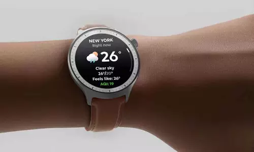 13 ദിവസത്തെ ബാറ്ററി ലൈഫുമായി മോട്ടോ വാച്ച്, വേറെയുമുണ്ട് പ്രത്യേകതകള്‍...