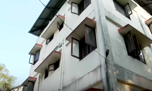 കോട്ടയം പുതുപ്പള്ളിയിലെ റബർ ബോർഡ് ക്വാട്ടേഴ്സിൽ വൻ കവർച്ച; 75 പവൻ മോഷ്ടിച്ചു