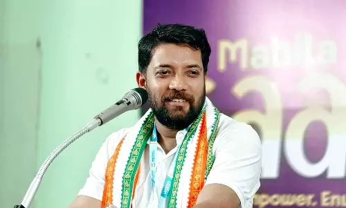 ഷാഫി പറമ്പിൽ എംപിക്ക് അറസ്‌റ്റ് വാറന്റ്